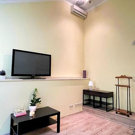 Uneed Rooms K21 Киев Экстерьер фото